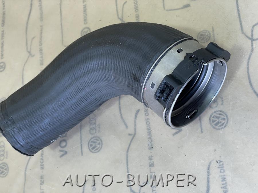 Volvo XC90 2 2014- Патрубок интеркулера 31657743, 31657762, 32222268
